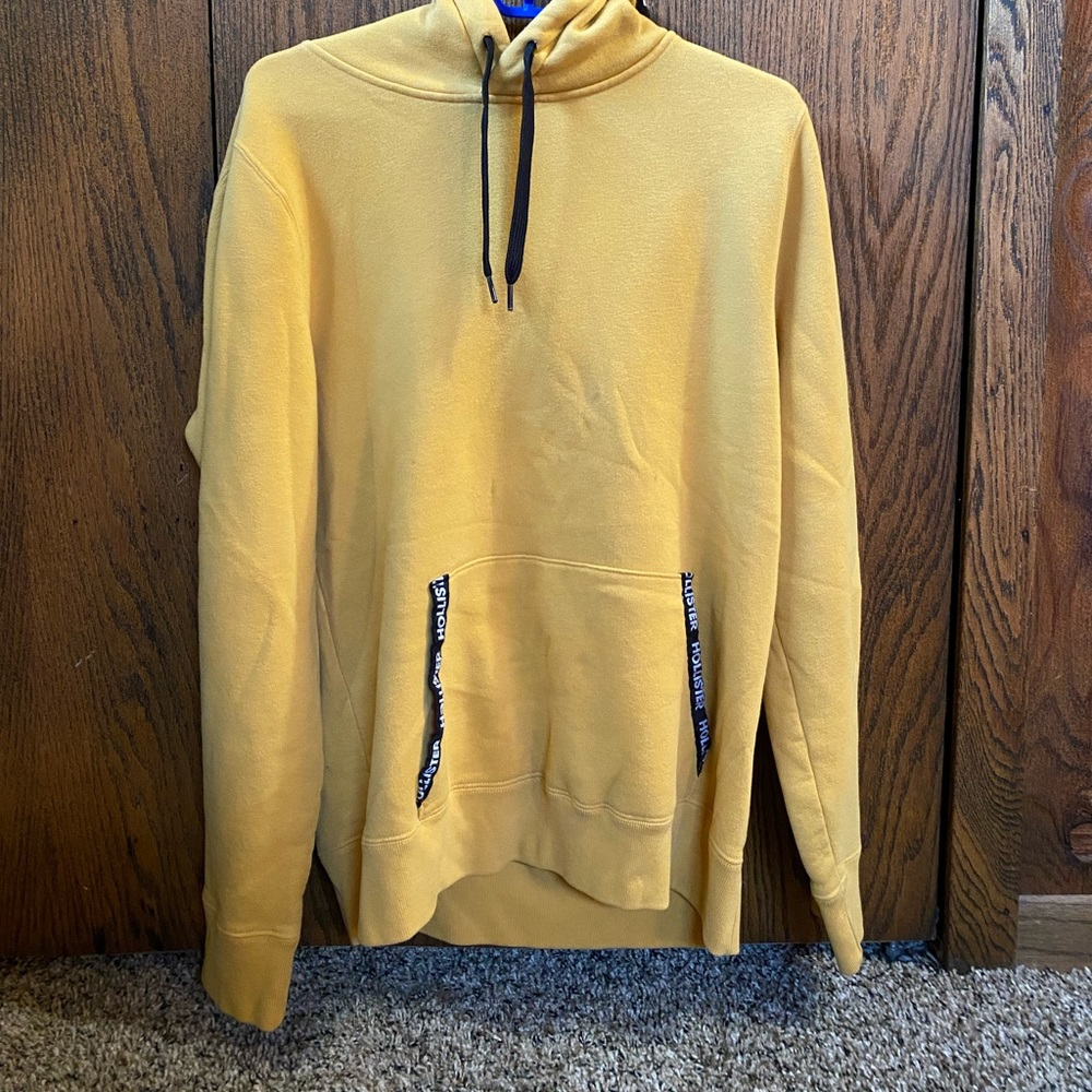 yellow hollister hoodie